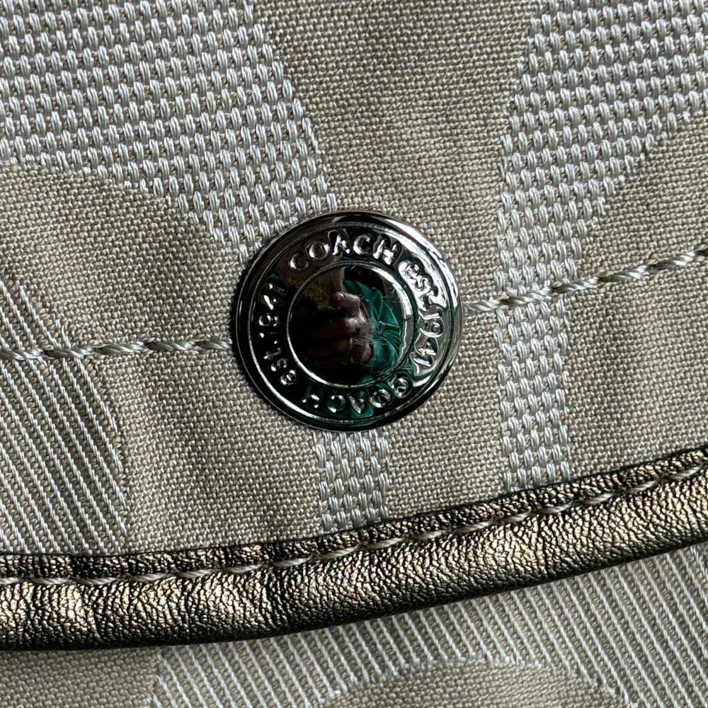 Coach Signature Kyra Daisy Backpack - Picture 14 of 15